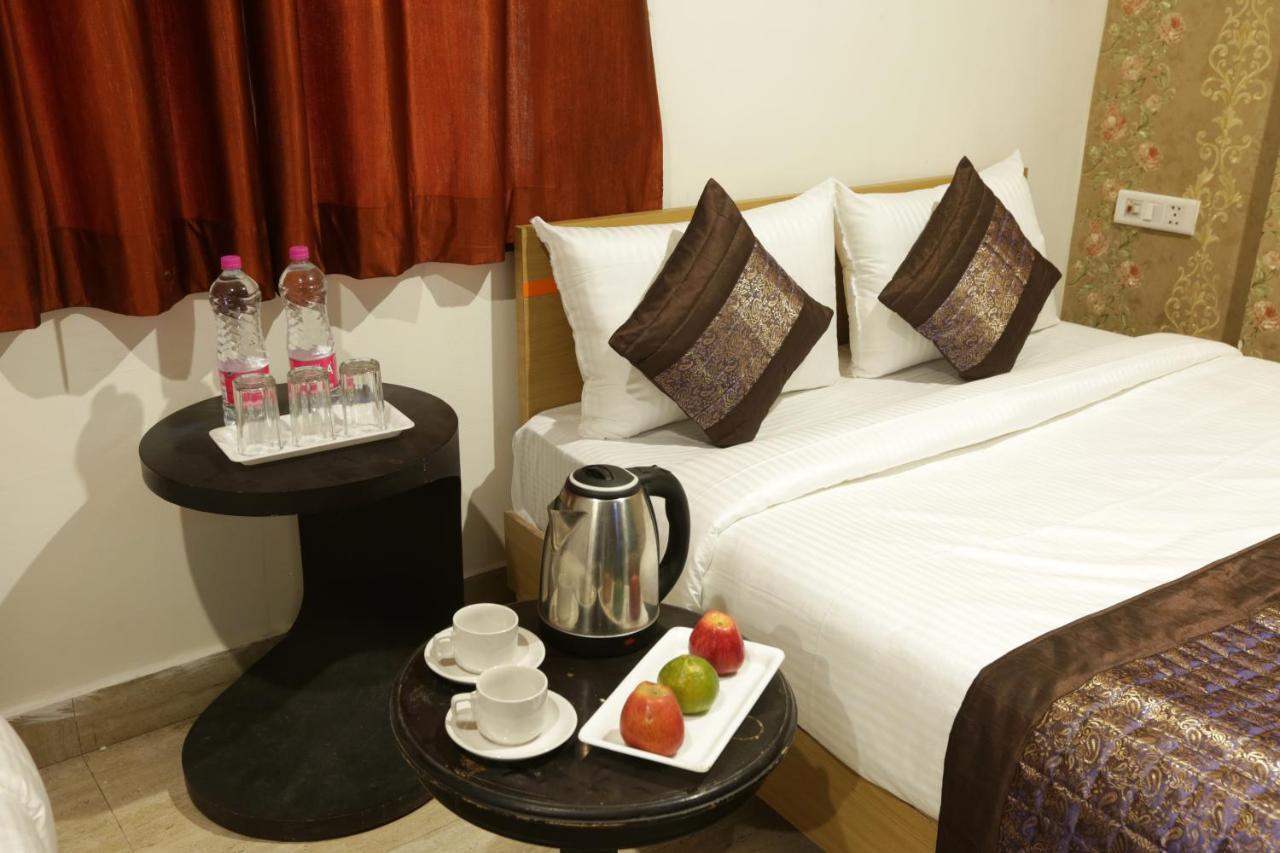 Green Plaza At Airport Hotel Nowe Delhi Zewnętrze zdjęcie